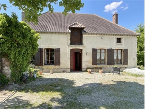 maison a renover à la vente -   10120  SAINT POUANGE, surface 105 m2 vente maison a renover - UBI471743384
